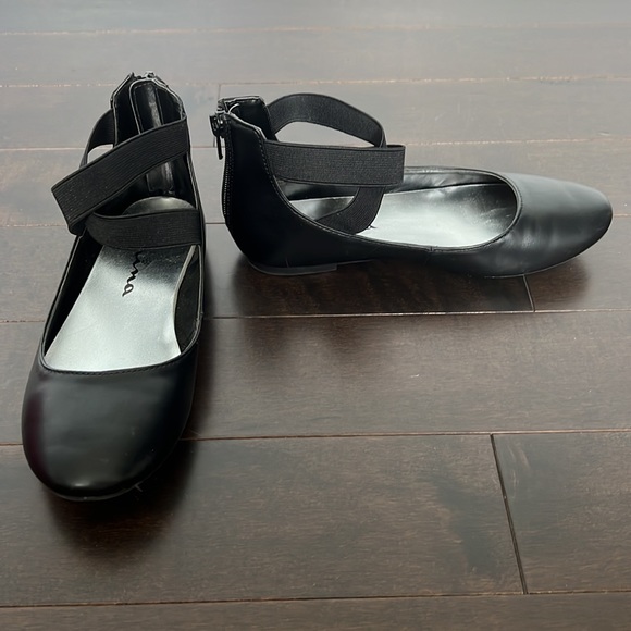 Nina P-teena black ballet flats w/crisscross straps memory foam youth sz2 in box - Picture 5 of 5
